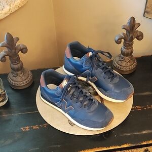 515 New Balance Men's Leather  Blue Sneakers Sz M/9 W/10.5